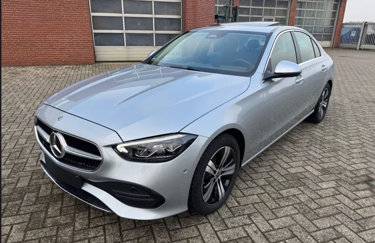 Mercédesz-Benz C 200 Sedan