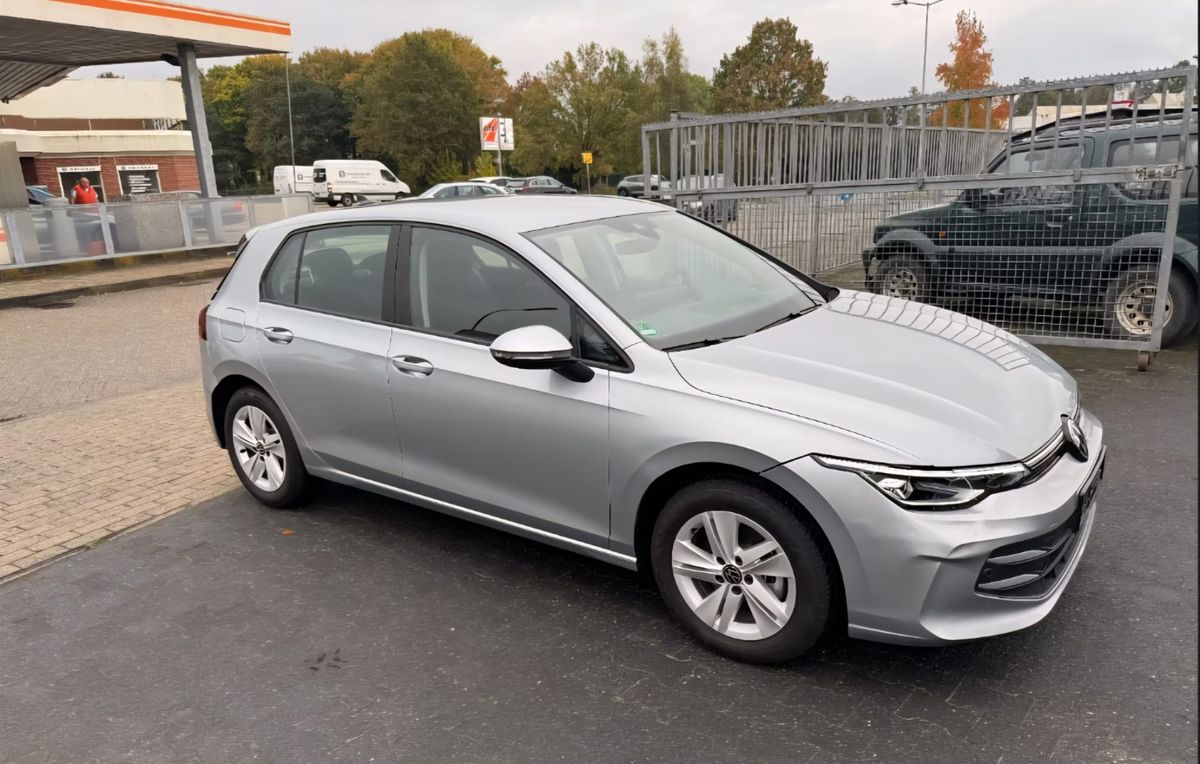 Volkswagen Golf 110 KW DSG 1500 Km